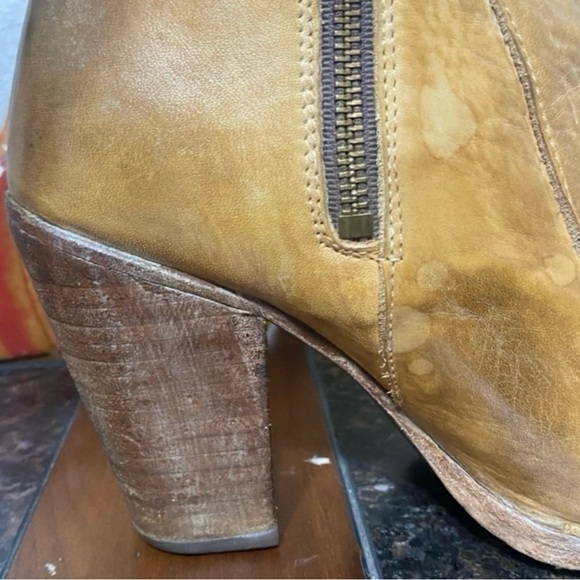 Bed|Stu | Isla Distressed Leather Short Ankle Booties - Picture 13 of 14